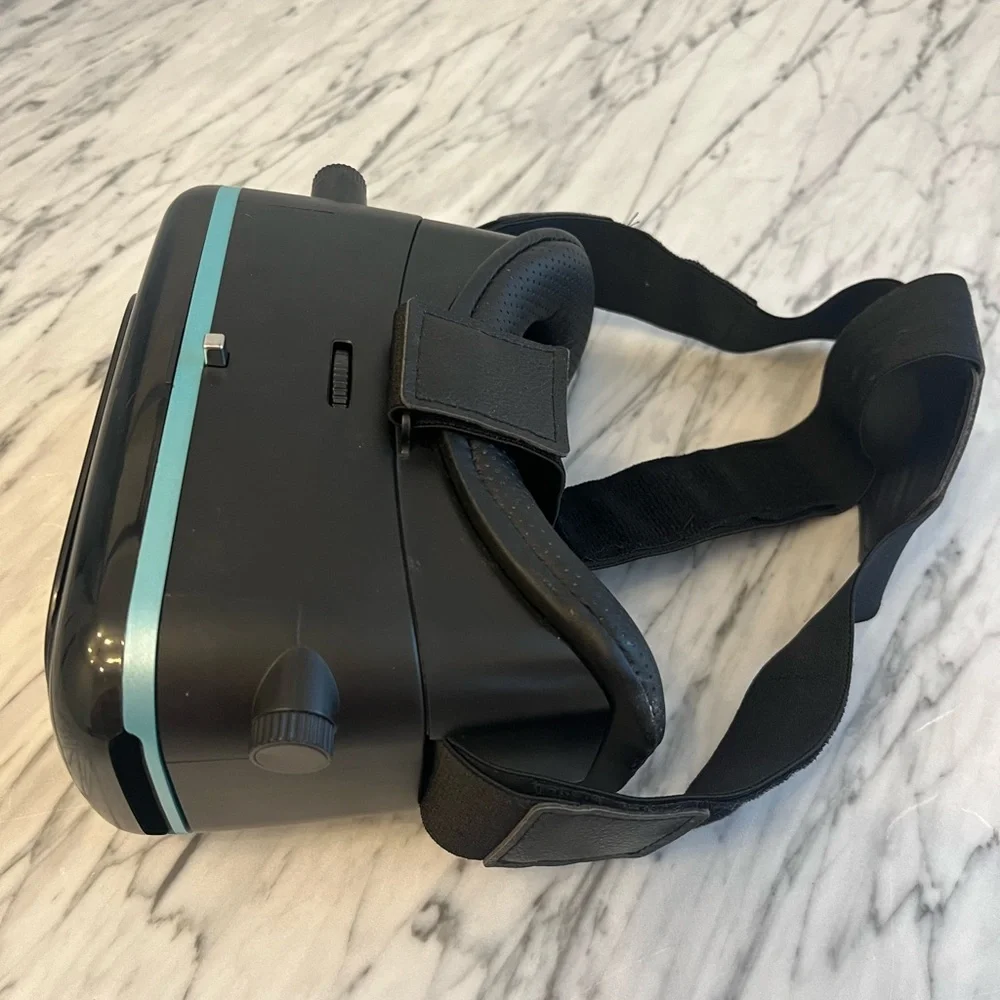 VR headset - Picture 3 of 5